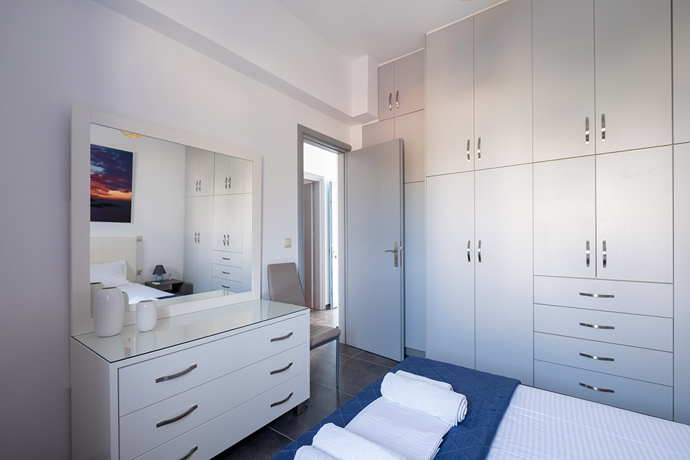 Adelphi Santorini Apartment1 05.jpg